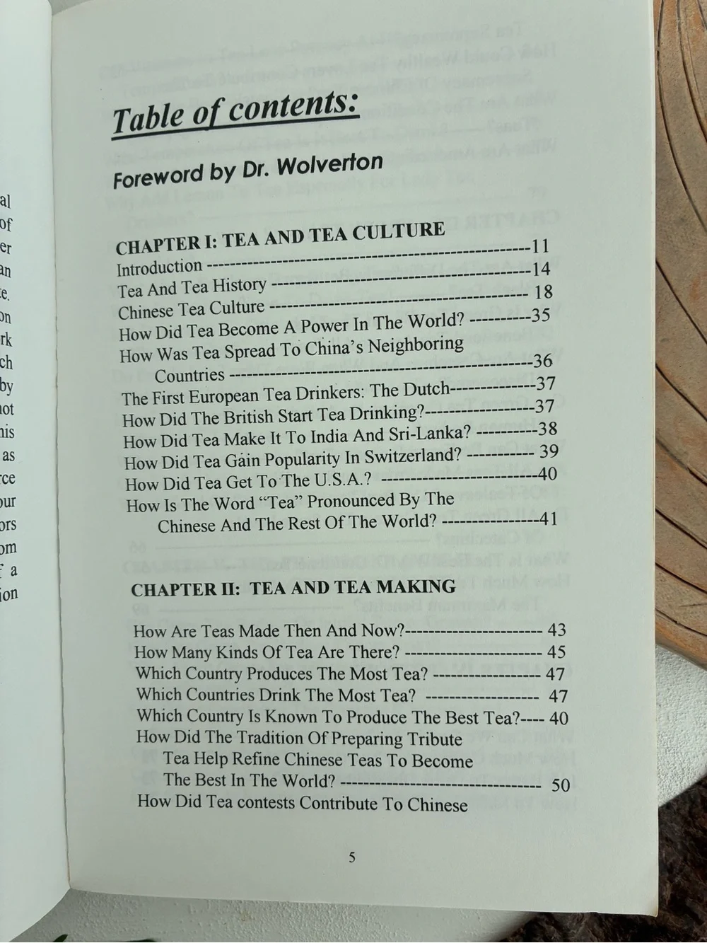 What's in a Cup of Tea – Decorative Coffee Table Book (Green, Brown)